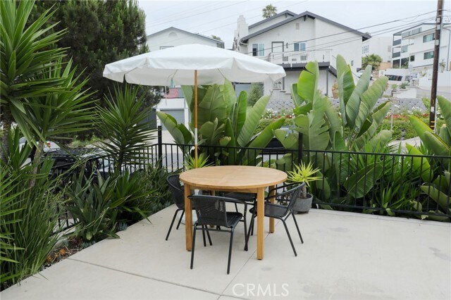 Building Photo - 160 Avenida Florencia