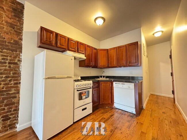 Building Photo - 647 Prospect Pl