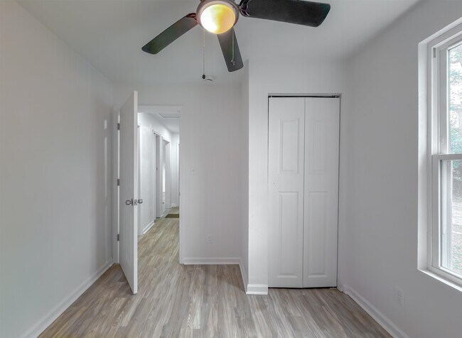 Building Photo - 1751 Pepper Dr