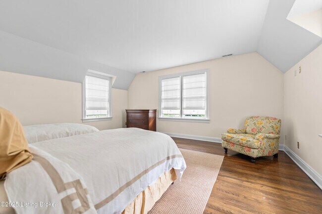 Building Photo - 4318 Glenview Ave