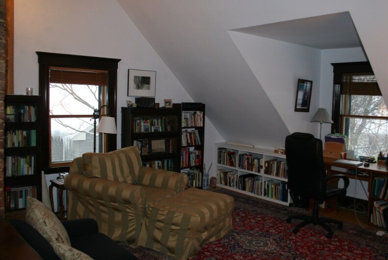 Building Photo - 40 Cushing St