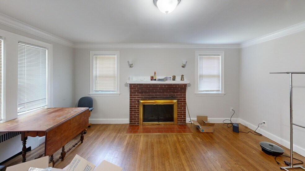 Primary Photo - 25 Greycliff Rd