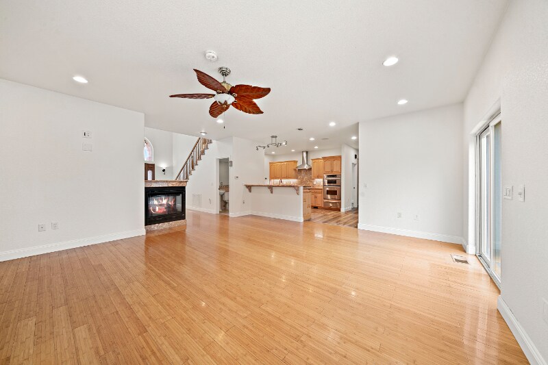 Building Photo - 8661 Elm Ave