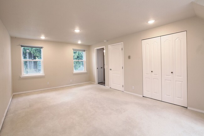 Building Photo - Beautiful Home in Gleneagle Neighborhood