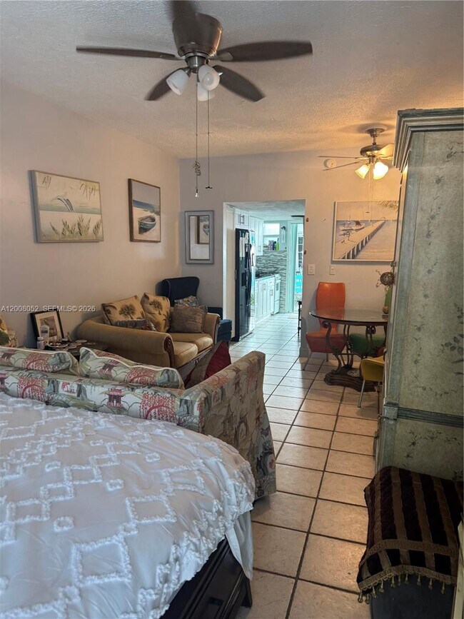 Building Photo - 6490 Collins Ave