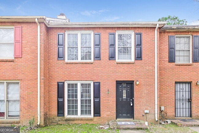 Primary Photo - 700 Redland Dr
