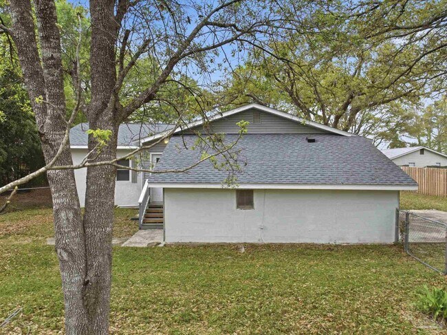 Building Photo - 6960 Klondike Rd