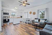 Building Photo - 343 Henderson Ave