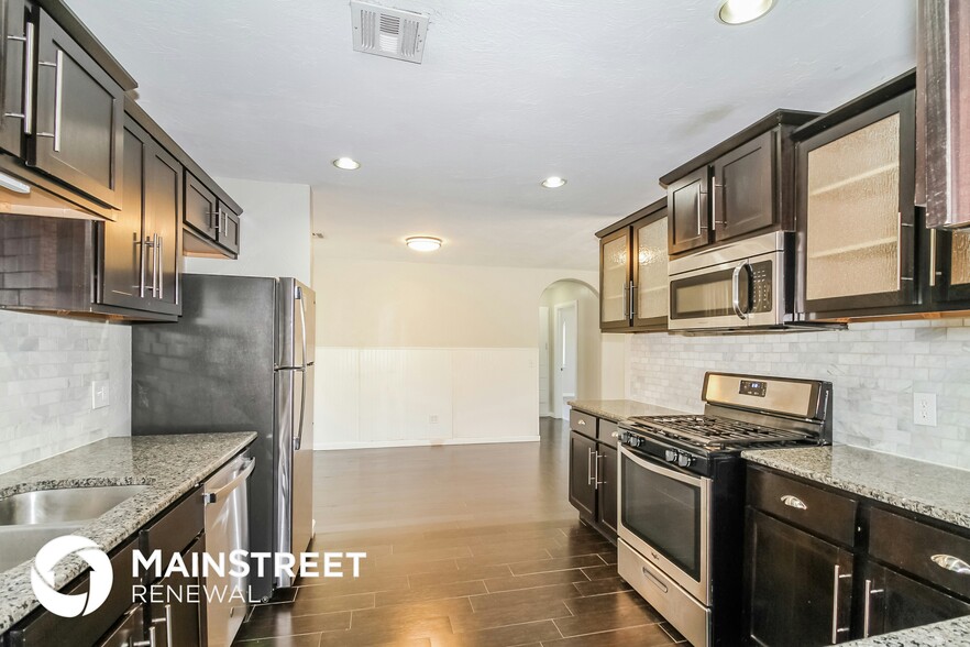 Building Photo - 1811 Westminster Pl