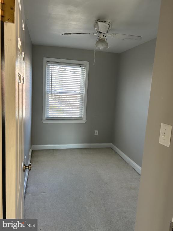 Building Photo - 1728 Redwood Ave