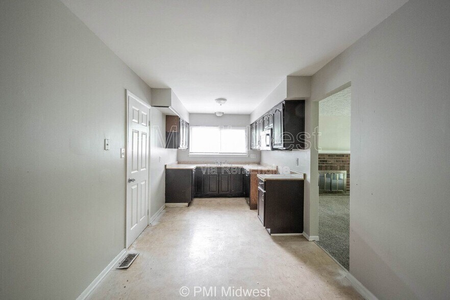 Building Photo - 3026 Osceola Ln