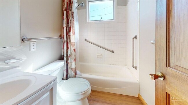 Building Photo - 12 Lyman St