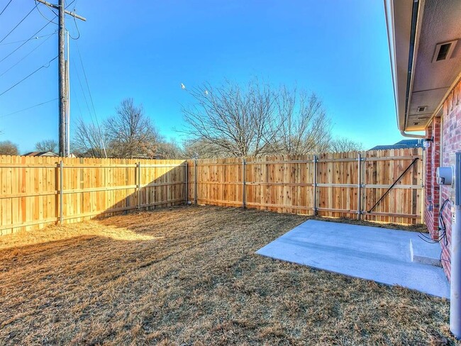 Building Photo - 4613 Castle Bay Cove