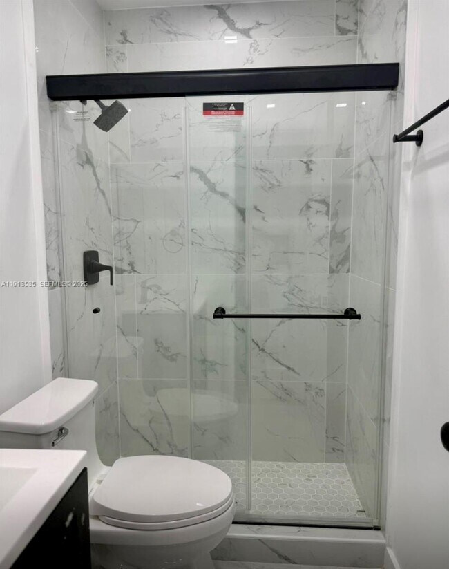 Building Photo - 7521 NE 2nd Ct