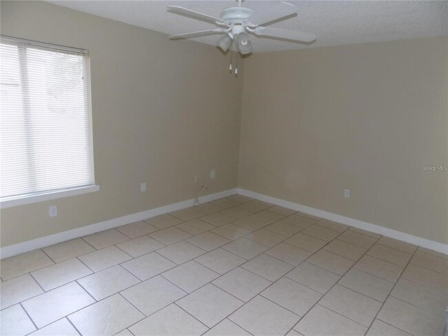 Building Photo - 2698 Kavalier Dr