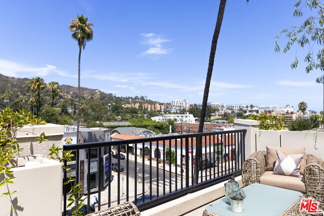 Primary Photo - 7566 W Sunset Blvd