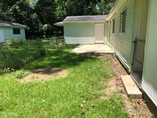 Building Photo - 3 br, 1 bath House - 3315 Suncrest