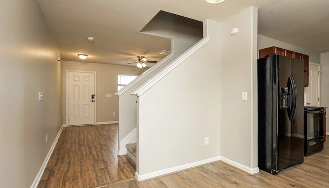 Building Photo - 3985 Shallowcreek Ct