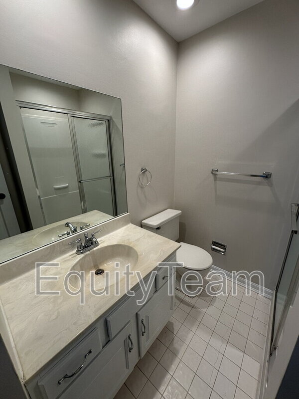 Building Photo - 9133 Dominion Cir