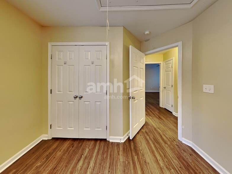 Building Photo - 5841 Bryanstone Pl