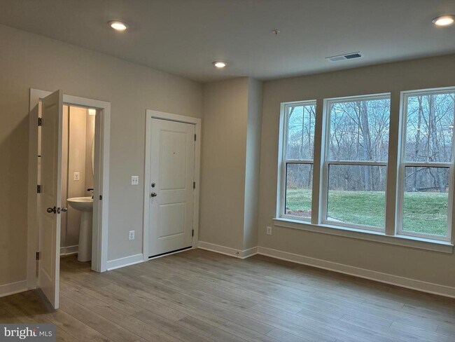 Building Photo - 20827 Cloongee Ter