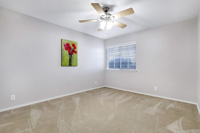 Building Photo - 547 Red Quill Nest