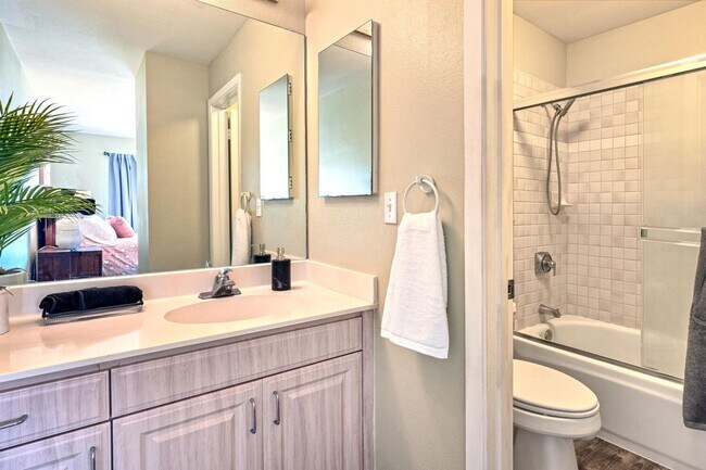 Building Photo - 92-1543 Aliinui Drive 4E
