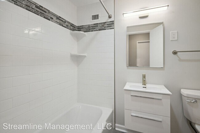 Building Photo - 3 br, 2.5 bath House - 10401 Grosvenor Pl ...
