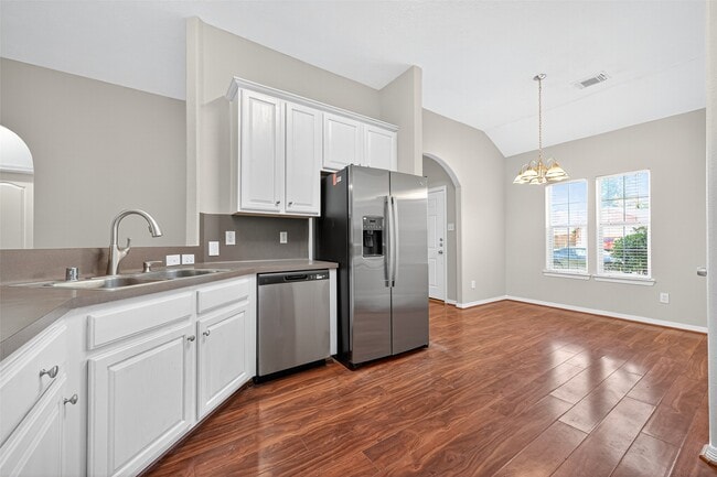 Building Photo - 22215 Jay Dr