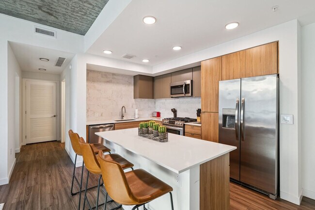 Building Photo - 222 E Jefferson St