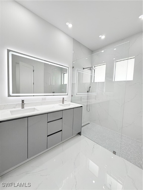 Building Photo - 702 Zemil Ct