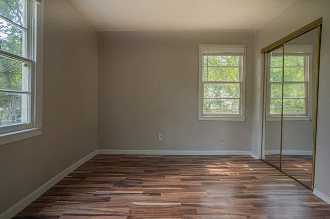 Building Photo - 3709 Dundale Rd