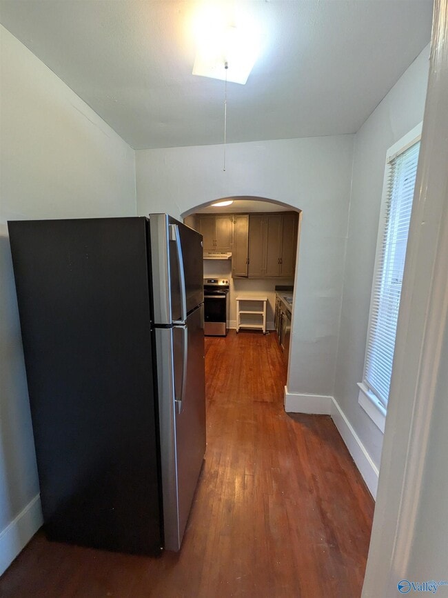 Building Photo - 2404 Whitesburg Dr