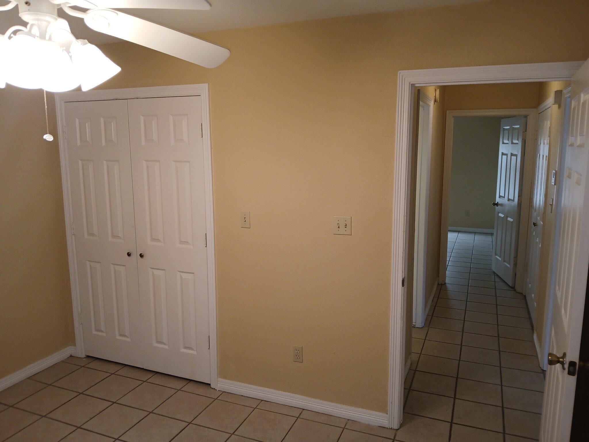 Building Photo - 6126 Groves St