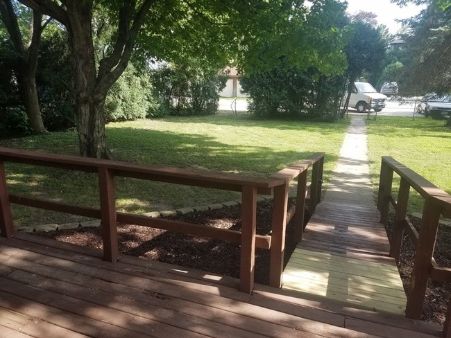 backyard and deck - 925 E Bloomington St