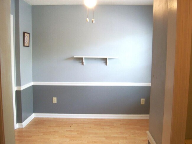 Building Photo - 760 Coventry Township Pl