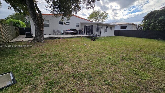 Building Photo - 8261 SW 34th Terrace