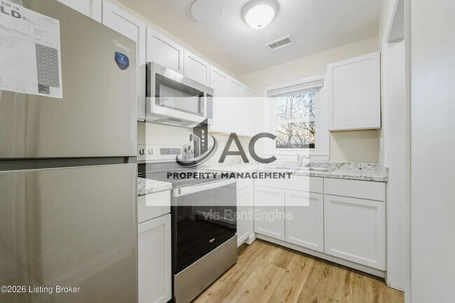 Building Photo - 4405 S 2nd St