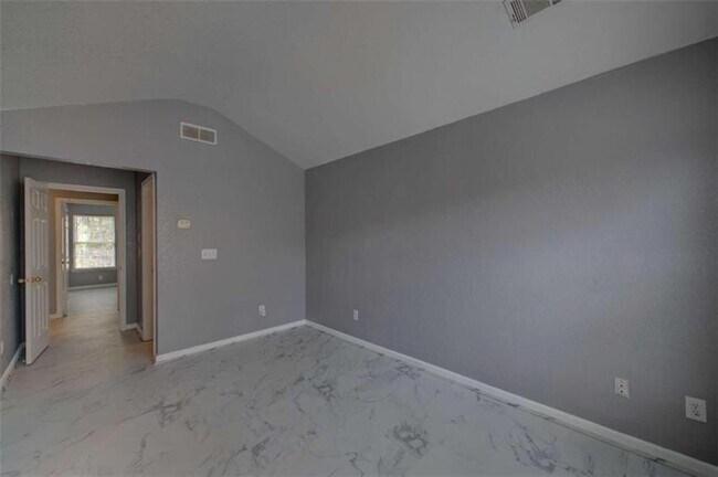 Building Photo - 2781 Snapfinger Manor