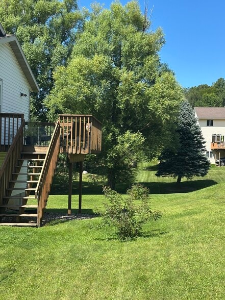 Deck/Yard - W6040 Bucklin Rd