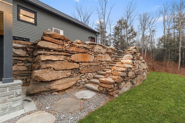 Building Photo - 4390 NY-32