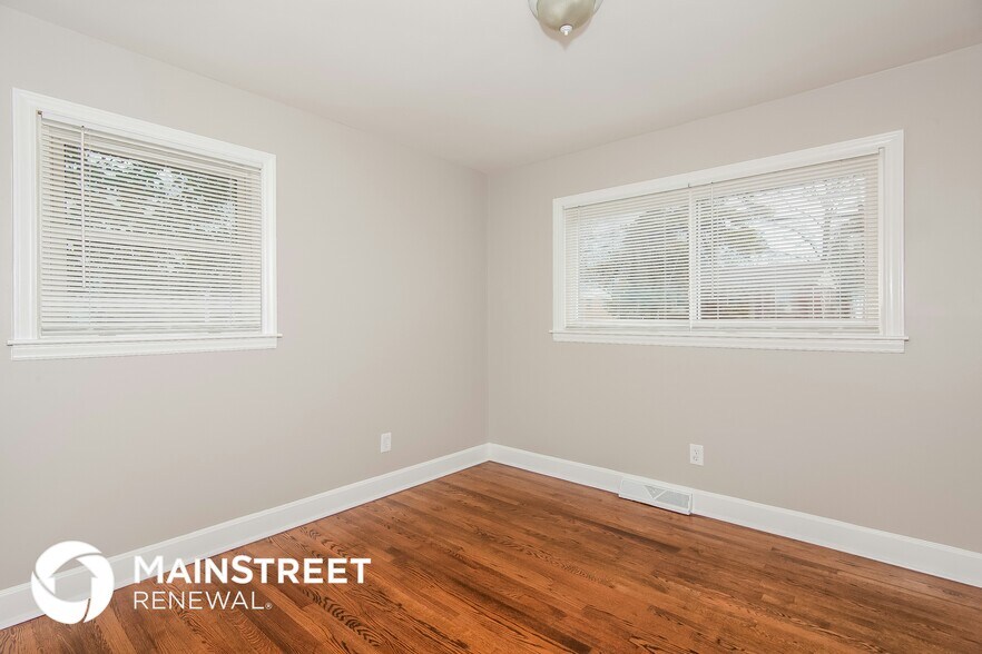 Building Photo - 4423 Brooktree Dr