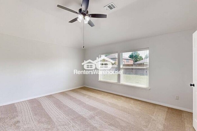 Building Photo - MOVE IN READY - 3BED/2BATH - FORNEY TEXAS