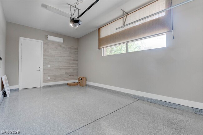 Building Photo - 86 Pristine Glen St