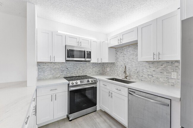 Building Photo - 1624 Forest Lakes Cir