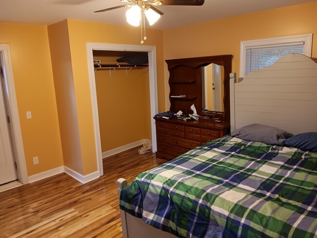 Building Photo - 230 Northwest Ave