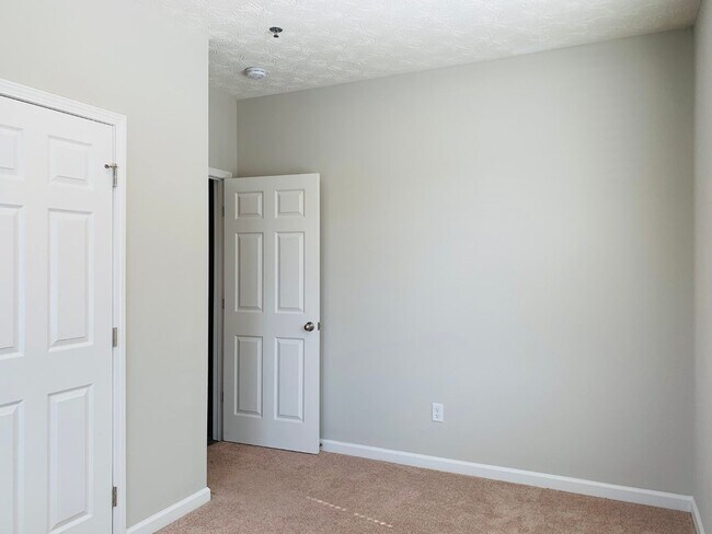 Building Photo - 621 Jefferson St