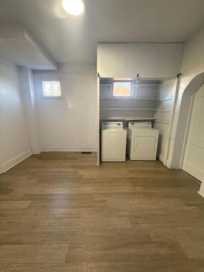 Building Photo - **3-Bedroom, 2-Bathroom House for Rent**