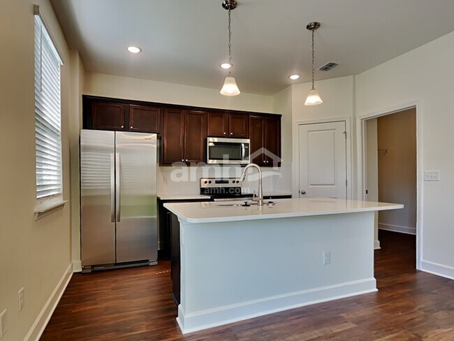 Building Photo - 12330 Paperbark Pl