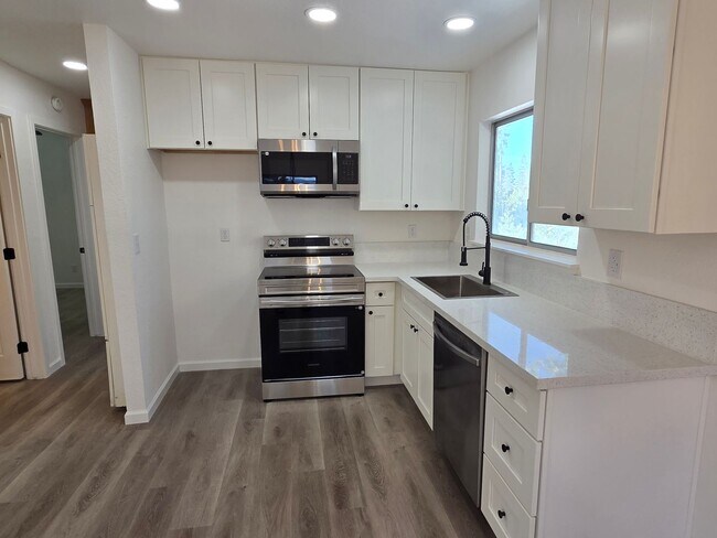 Building Photo - 24508 CA-108